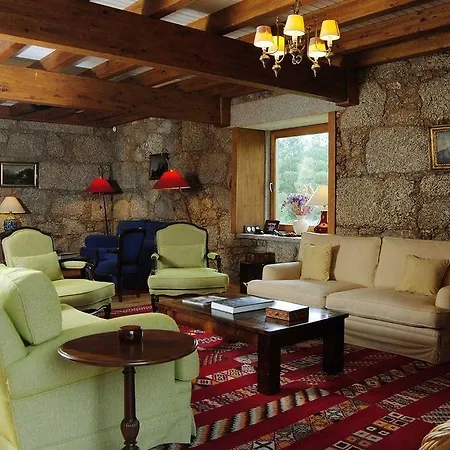 Quinta De Seves * كوفيلهَ